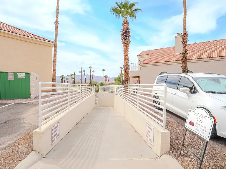 1825 E Shore Villas Dr #DRIVE44 — Photo 36