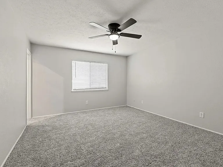 Master with ensuite and walk-in closet