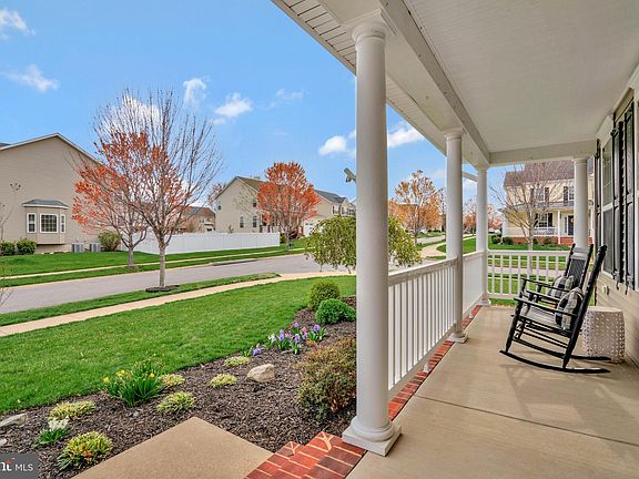 3rd image of 23687 Coventry Dr