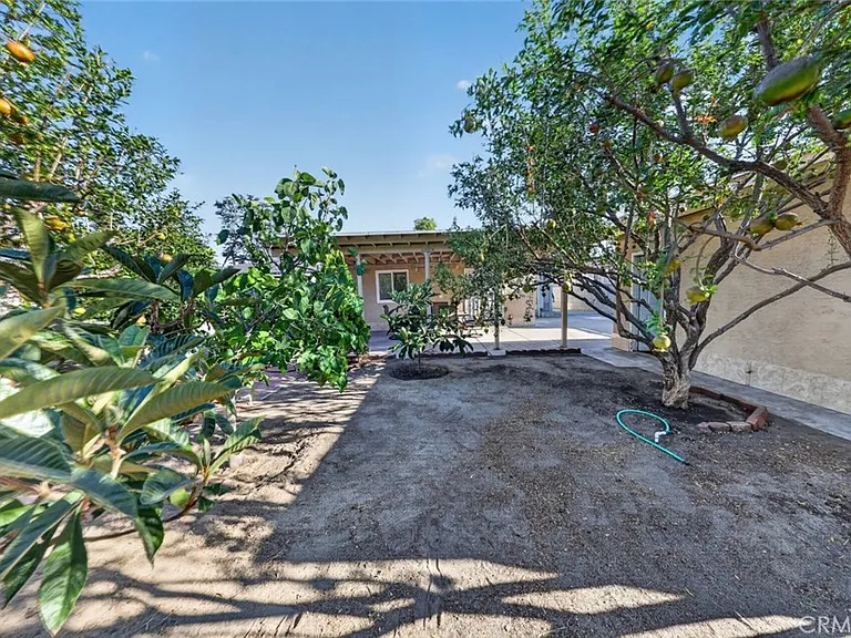 11407 Delano St — Photo 42