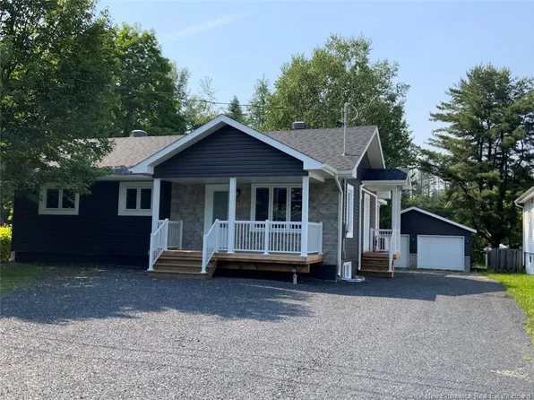 14 Saint Onge St, Edmundston, NB E7B 1P4