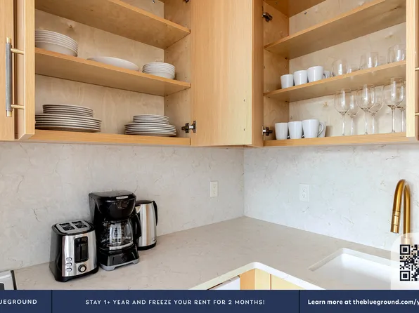 525 Pacific Street image 7 of 25