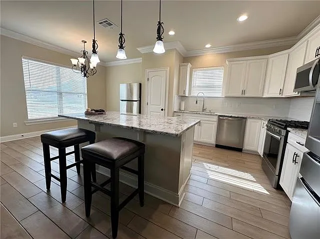 204 Cypress Bnd — Photo 4