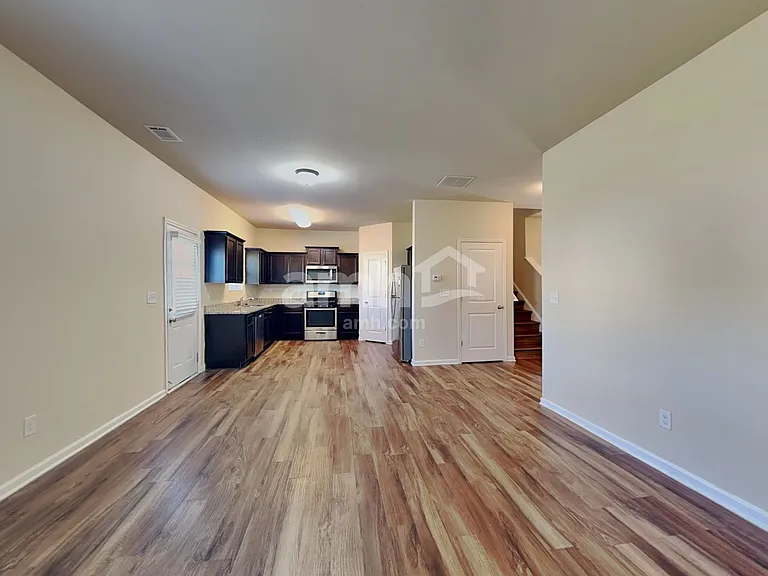 223 Maxton Ave — Photo 4