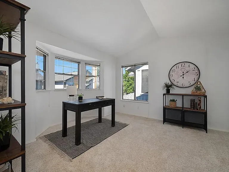21 Marty Cir — Photo 14