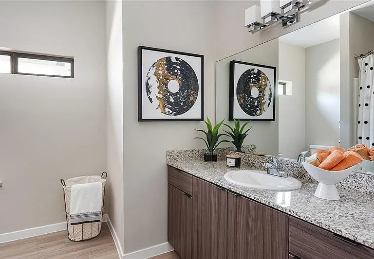 Avari Modern Apartments — Photo 19