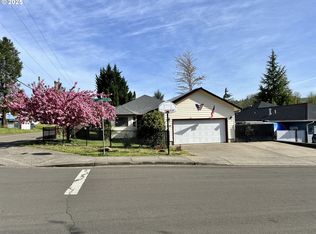 2200 SE Chinaberry Ave, Roseburg, OR 97470