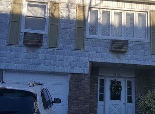 2304 143rd St, Whitestone, NY 11357