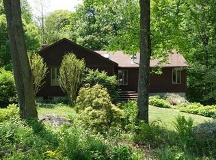 7 Chestnut Dr, Belchertown, MA 01007