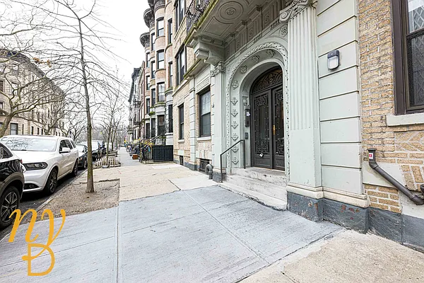 Rented by New York Dwellings LLC | media 35