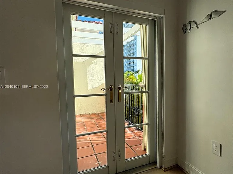 18410 NE 30th Ave #18410 — Photo 23