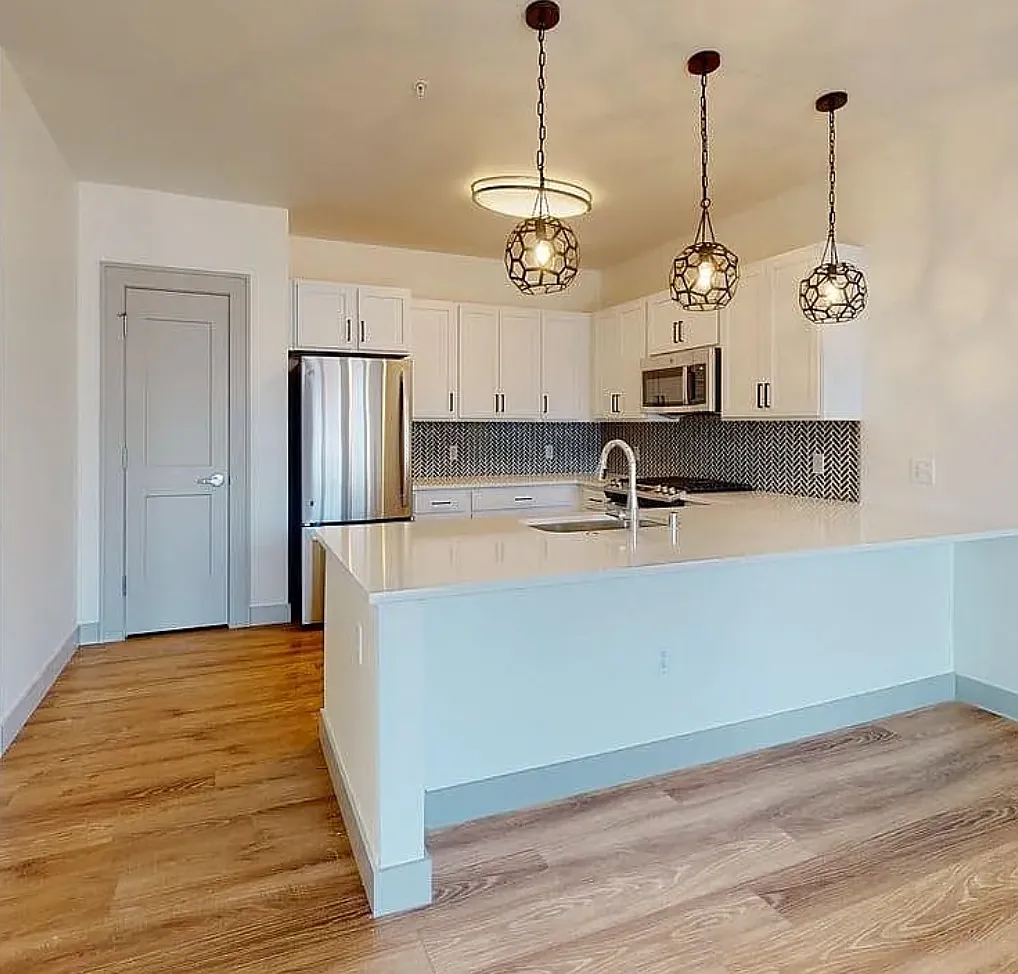 1 bed, 900 sqft, $1,725 — Photo 2