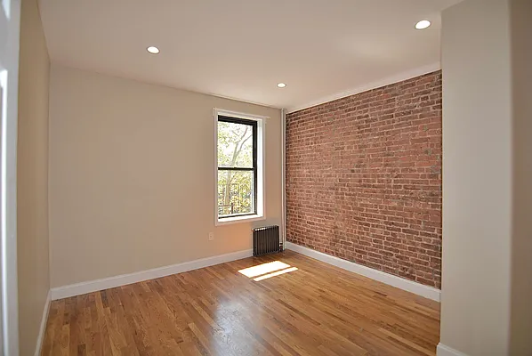 Rented by Hagstrom Management Inc | media 9