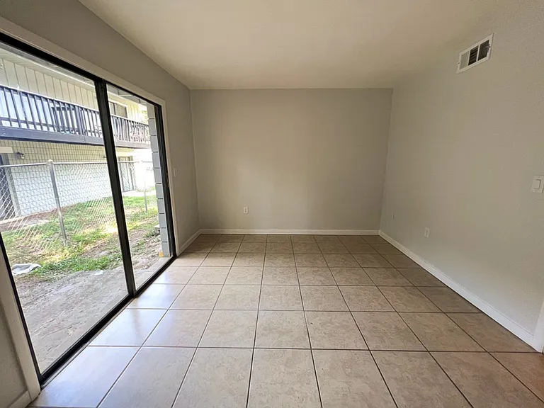 630 SW 67th Ter — Photo 15