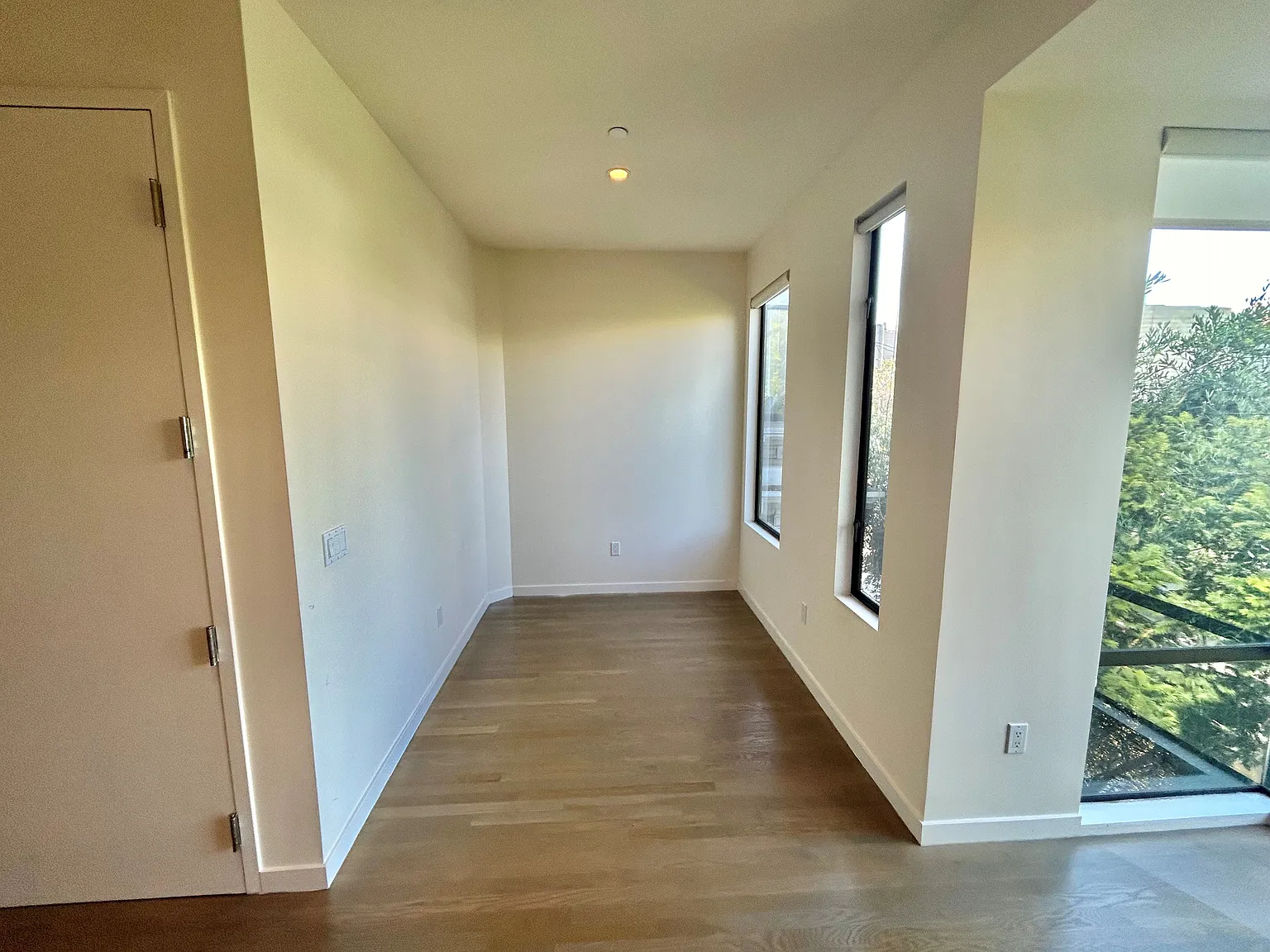 543 Grove St — Photo 3