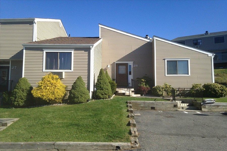 1st image of 28 Brewster Woods Dr #28