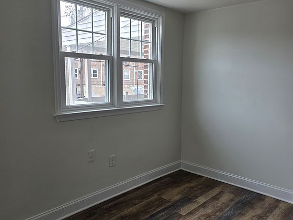 5th image of 922 Poplar Ave