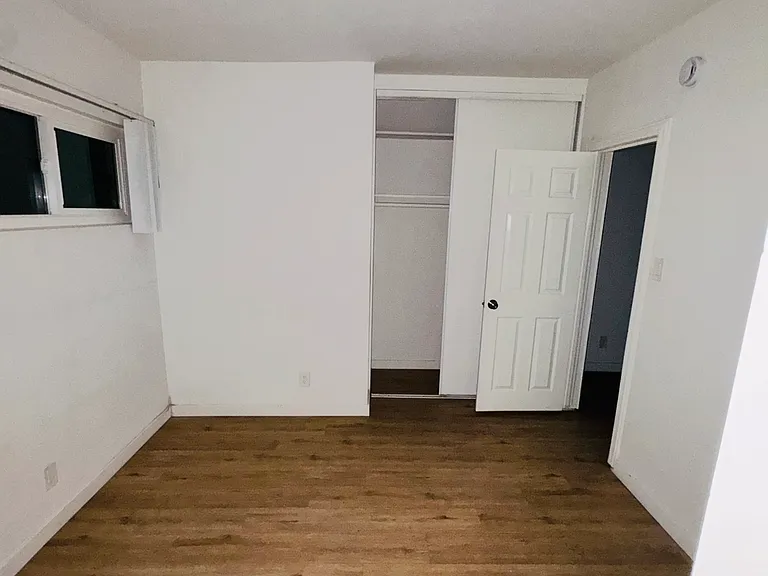 6248 Woodman Ave #17 — Photo 7