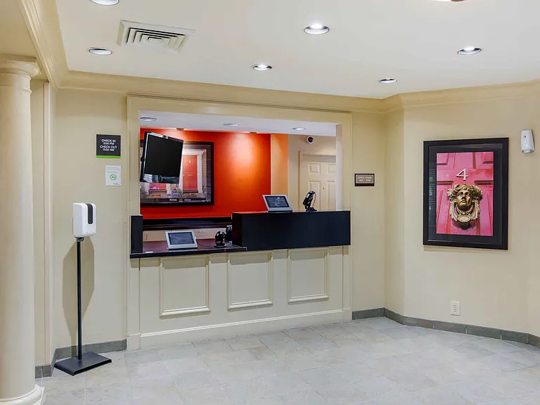 Lobby and Guest Check-in
