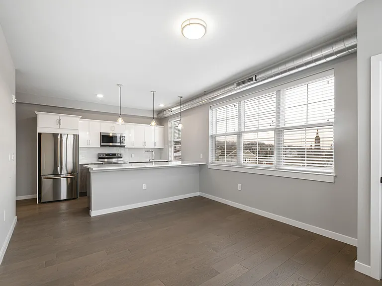 4649 Umbria St #311 — Photo 7