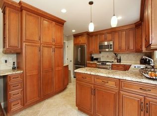12 Reservoir Dr, New City, NY 10956