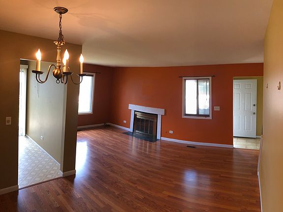 4th image of 2463 Brunswick Cir APT B