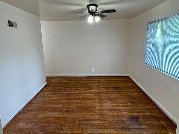 3rd image of 500 17th St NE APT 6
