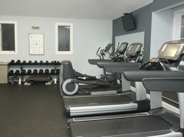 Four Winds Apartments