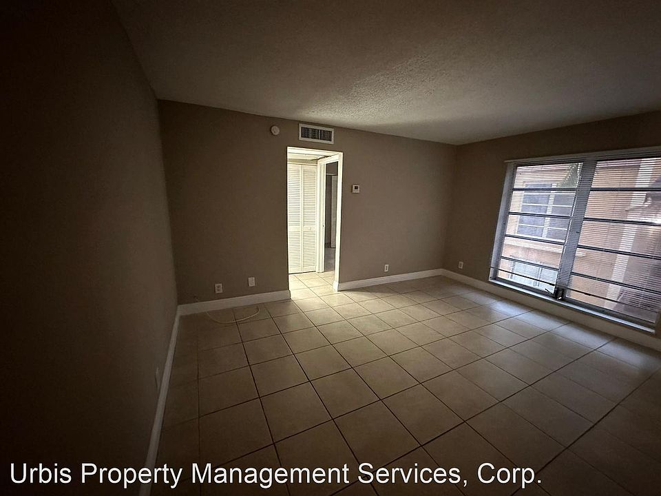 1st image of 4513 Treehouse Ln #11
