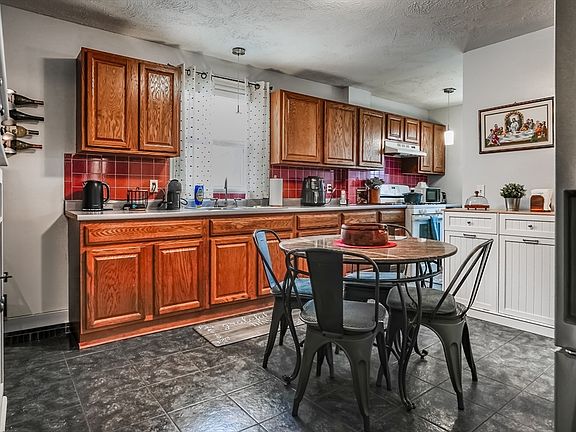 4th image of 529 Stafford Rd