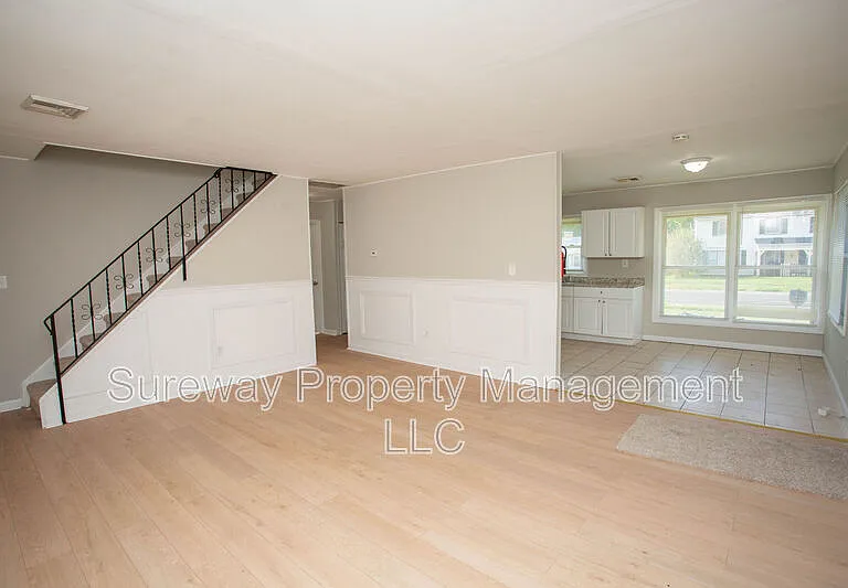 11 Sedgwick Ln — Photo 4