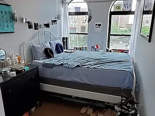 331 Vernon Avenue image 4 of 9