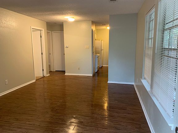 3rd image of 7611 Meador Ave #A
