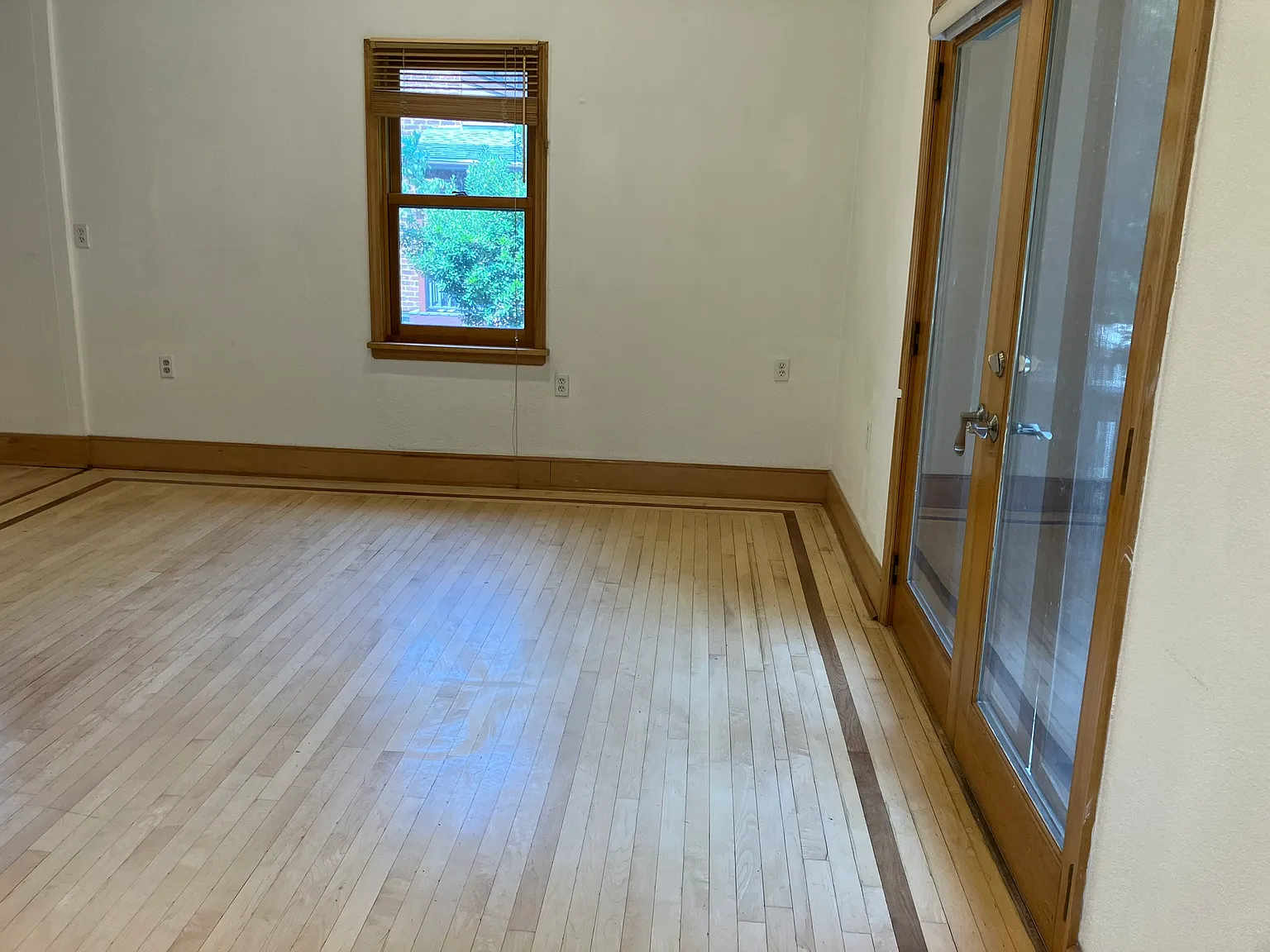 4 bed, 2434 sqft, $5,200 — Photo 3