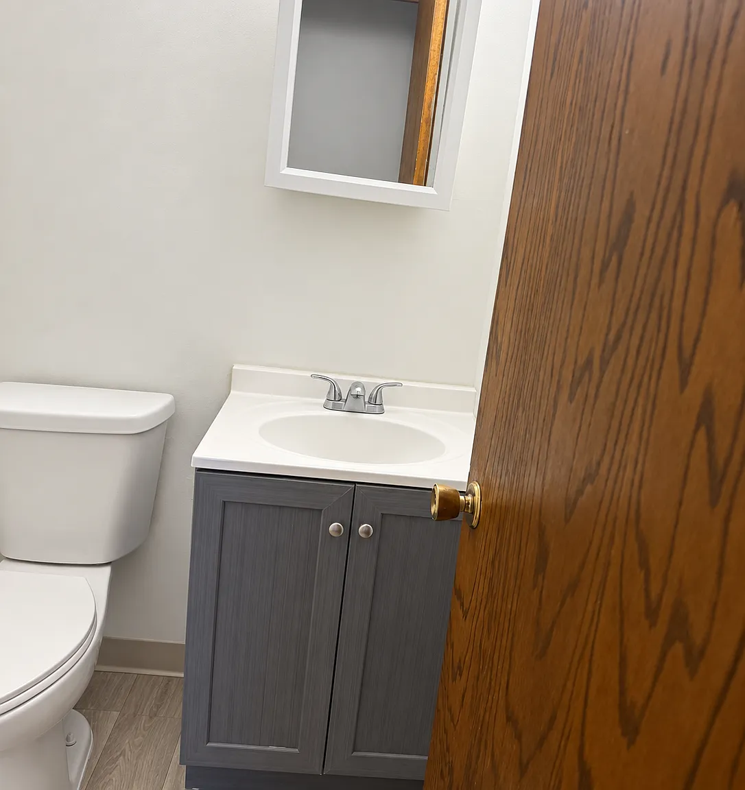 2 bed, 825 sqft, $975 — Photo 2