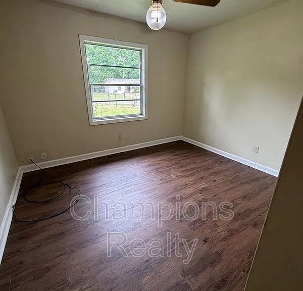 2316 Wellborn Dr — Photo 6