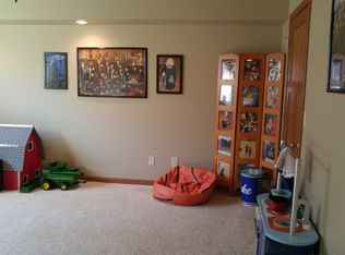 940 Wedgewood Dr, Kronenwetter, WI 54455