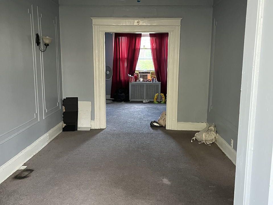 2nd image of 1038 Quebec Pl NW