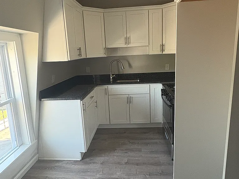 46 Linden St #3 — Photo 15