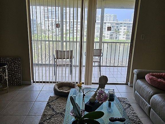 LR sliding doors to patio