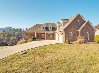 122 Big Sky Dr, Leicester, NC 28748