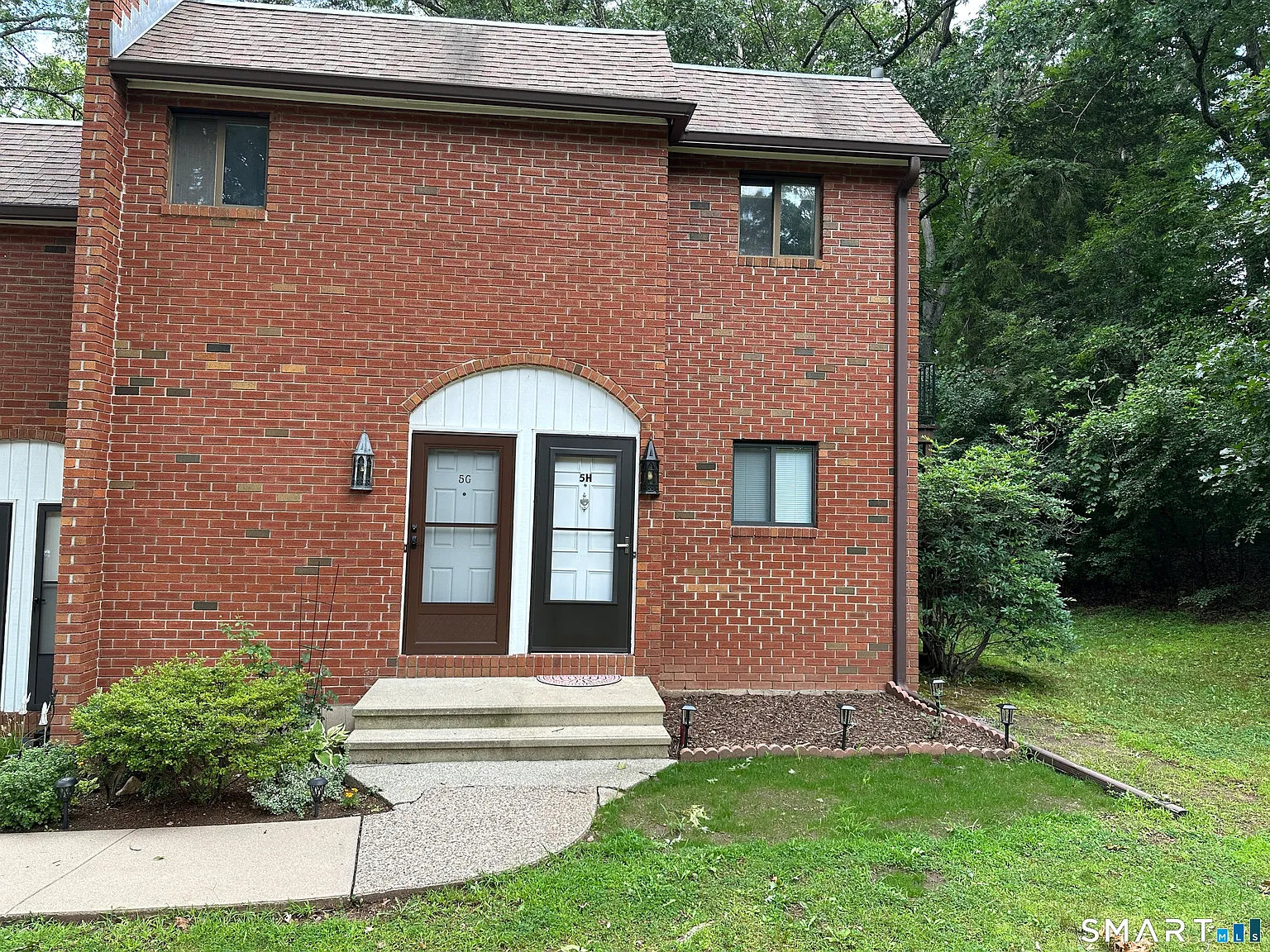 Tudor Ridge — Photo 1