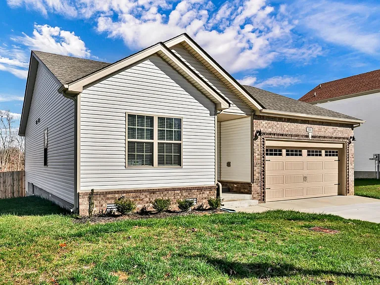 533 Lucky Ln — Photo 4
