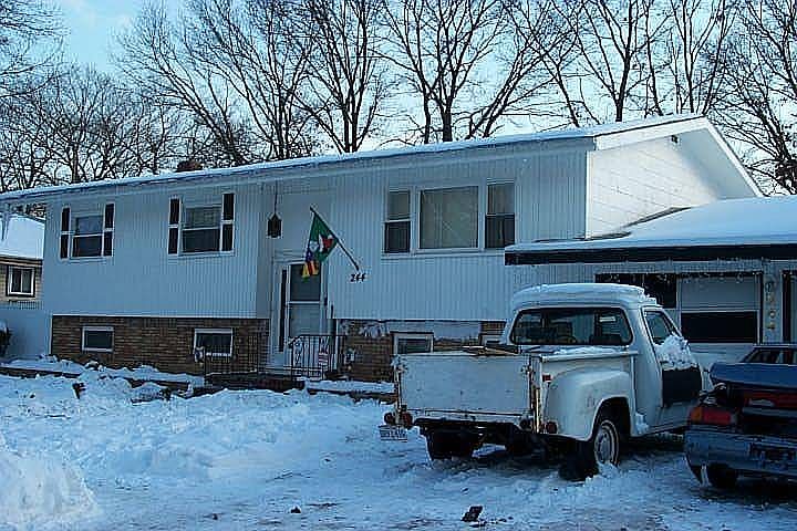 1st image of 244 Fredericks Ave