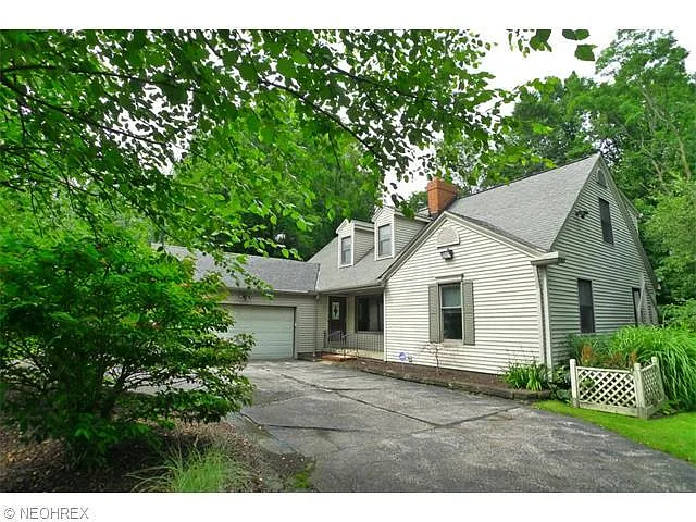 65 Hemlock Ln photo 1