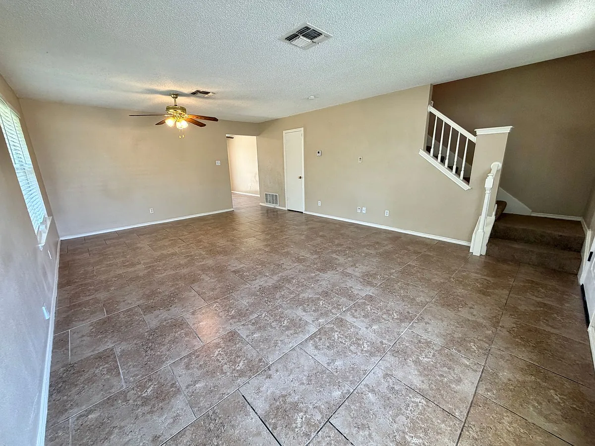 Building Photo - 3633 Candlebrook Ln