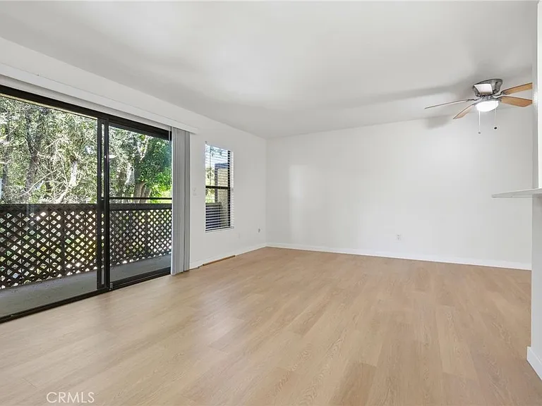 7304 Corbin Ave #J — Photo 6