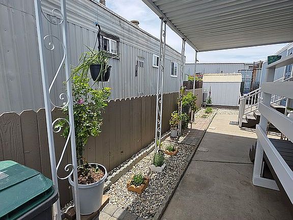 2nd image of 504 Glide Ave Space 60