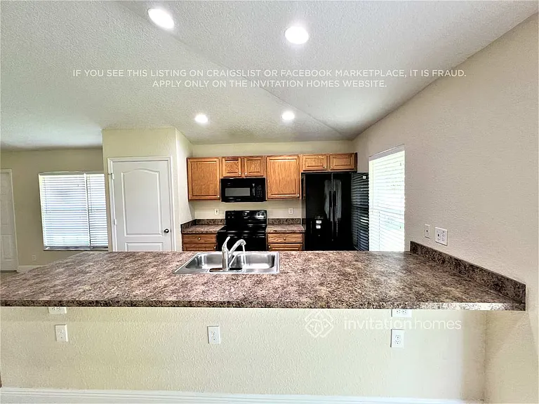2611 Alexander Ave — Photo 6