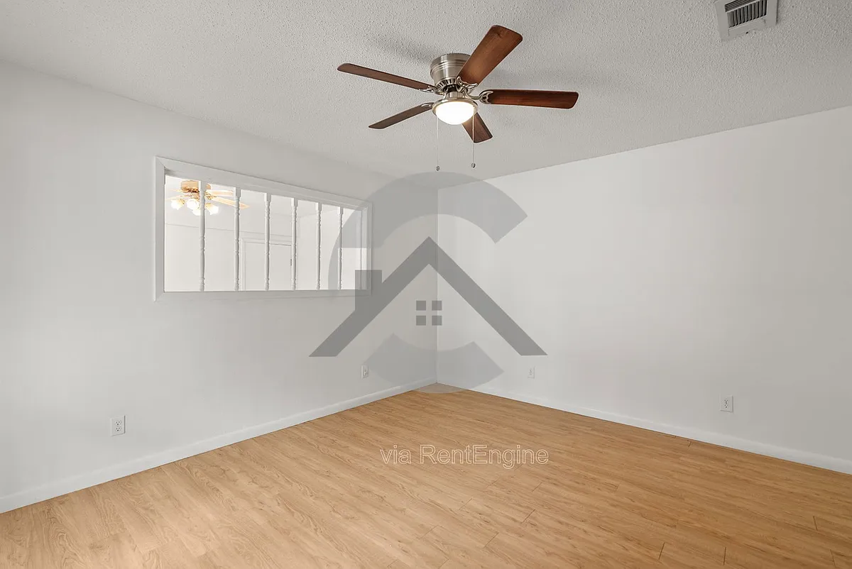 Building Photo - 9409 Cerelle Dr